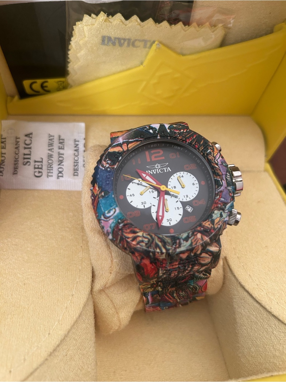 Invicta - Picture 2 of 5